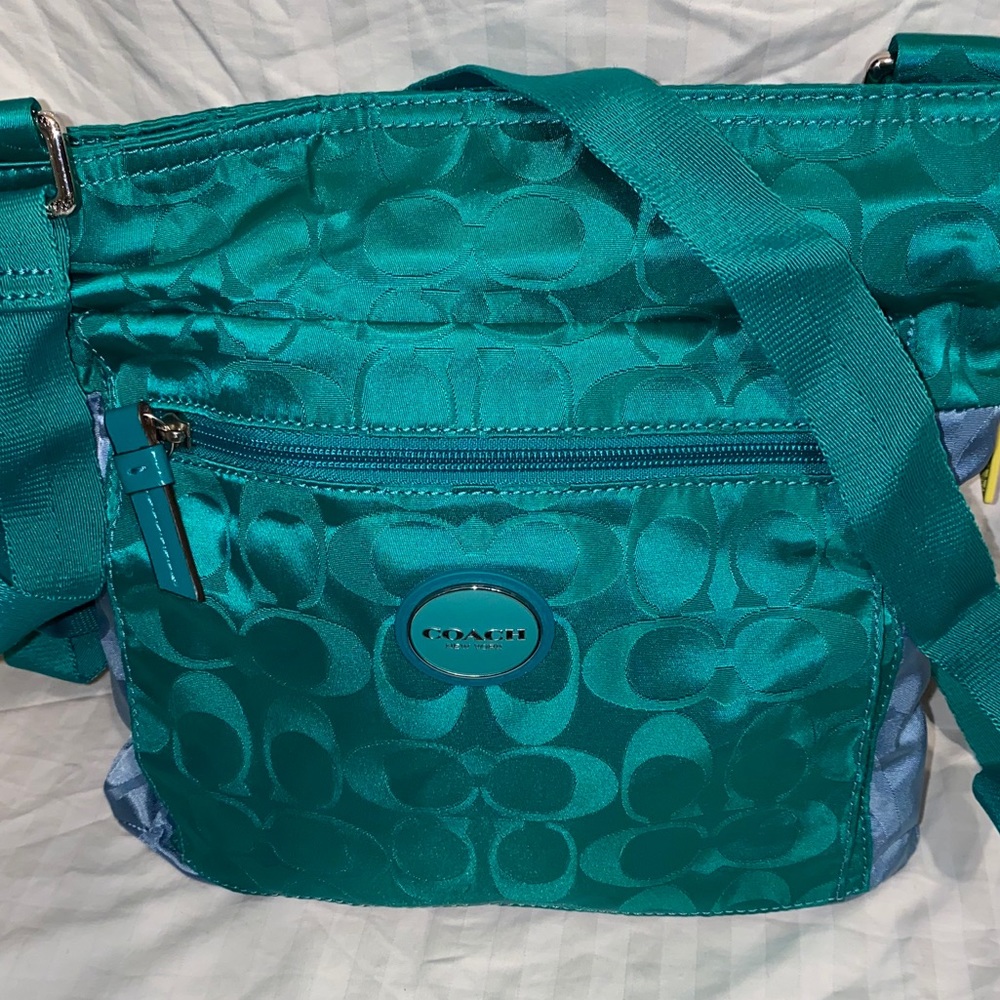 Coach - Picture 3 of 10